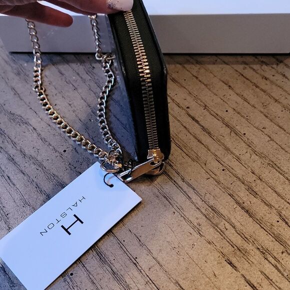 Black and gold necklace wallet by Halston NWT 🖤 - Picture 3 of 10